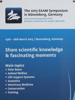 Plakat der EAAM in Nürnberg